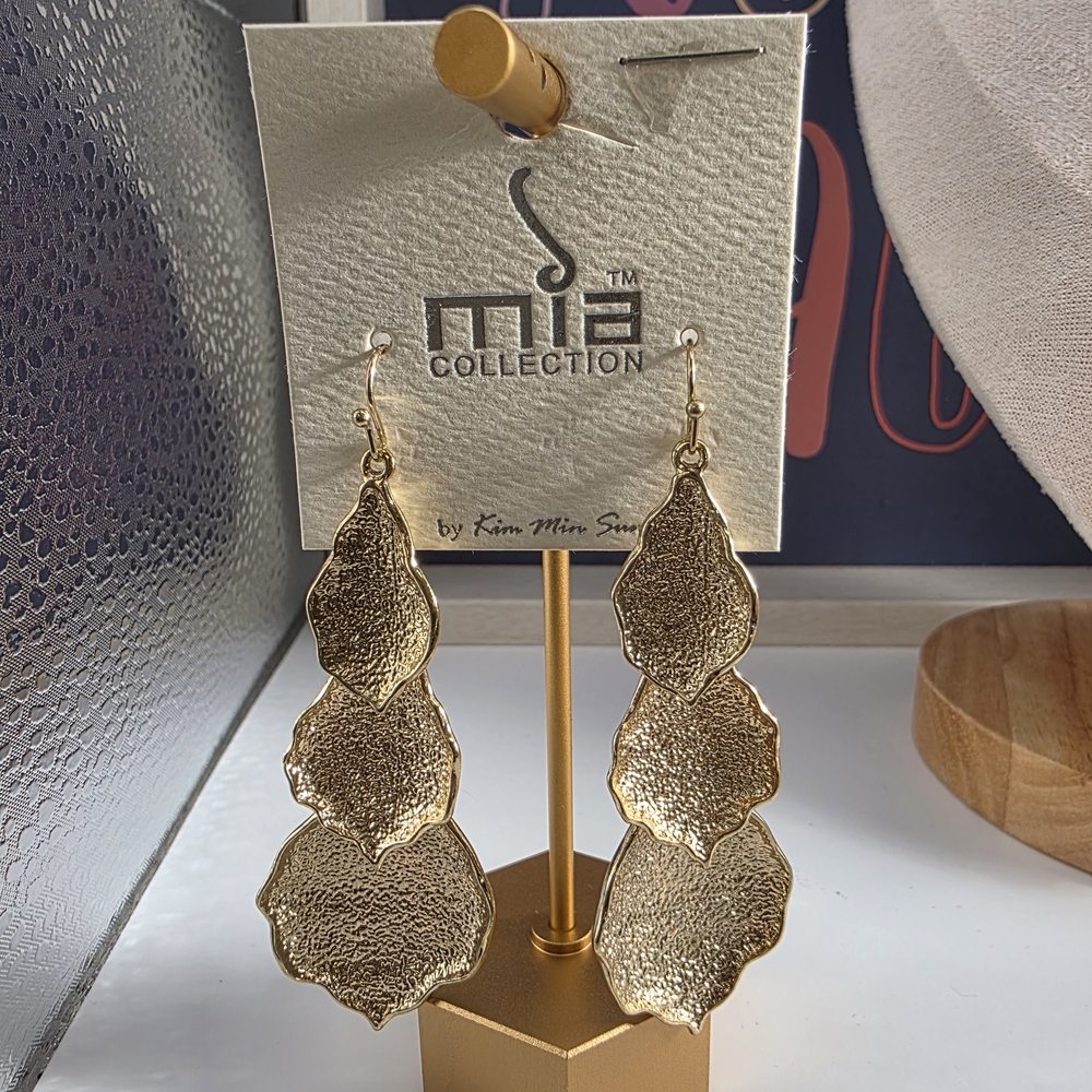 MISHA COLLECTION Textured Gold Earrings (123)